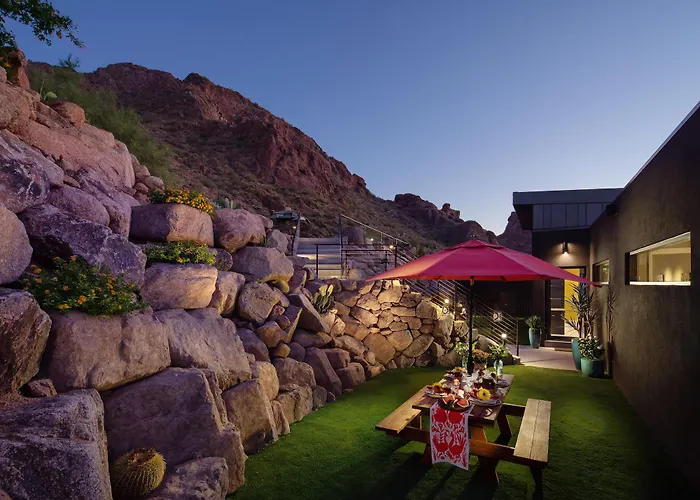 Sanctuary Camelback Mountain And 4* Paradise Valley