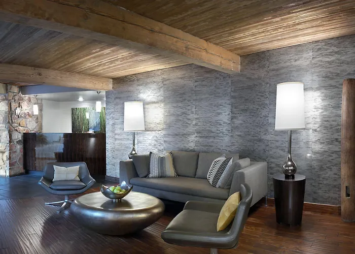 Sanctuary Camelback Mountain And 4* Paradise Valley