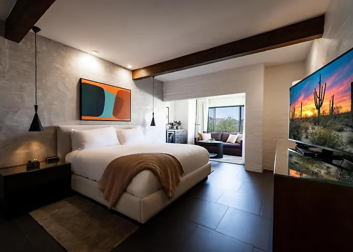 Sanctuary Camelback Mountain And 4* Paradise Valley