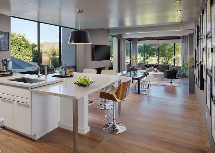 Sanctuary Camelback Mountain And 4* Paradise Valley