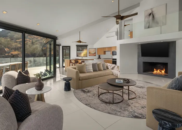 Sanctuary Camelback Mountain And 4* Paradise Valley
